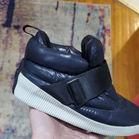 Sorel Out N About Sneak Puffy Strap Boots in Navy Blue Size 7 - Picture 9 of 13